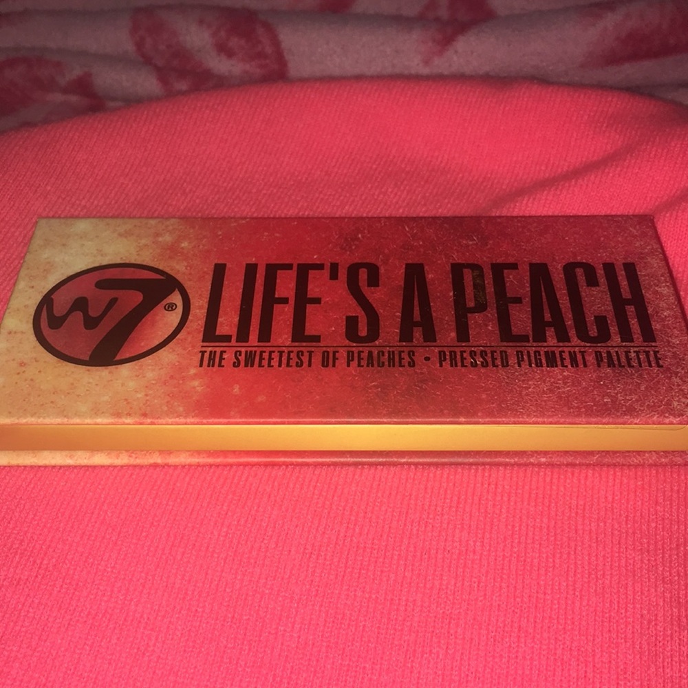 Life’s a peach make up